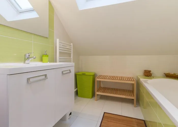 Familial Au Calme Avec Etang Prive, Proche Nantes, Jardin, Activites, Et Acces Pmr - Fr-1-306-961